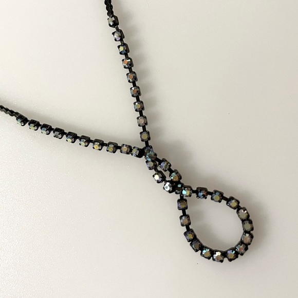 Vintage Iridescent Rhinestone Gunmetal Serpentine Chain Necklace - Picture 5 of 16